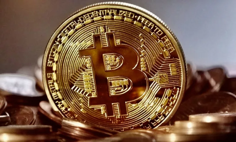 سعر عملة البيتكوين Bitcoin يتجاوز 57000 دولار اليوم مع توافد المشترين الكبار