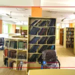 مكتبة كلية الآداب في جامعة تعز