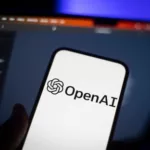 أبل تعيد فتح محادثاتها مع OpenAI لتقديم ميزات الذكاء الاصطناعي