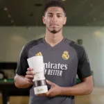 بلينغهام يُتوج بأفضل لاعب في الليغا ويُهديها الجماهير