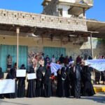 صوره من الوقفات الاحتجاجية أمام فرع الهيئة العامة للتامينات والمعاشات في محافظة أبين