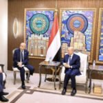 الرياض: العليمي يناشد المجتمع الدولي مساندة الحكومة اليمنية في مواجهة آثار المناخ