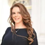 دنيا عبد العزيز ترزق بمولودتها الأولى وتطلق عليها اسم جودي تيمناً بوالدتها الراحلة