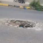 فتحة تصريف مياه الأمطار في شارع وادي القاضي: خطر يهدد سلامة المواطنين