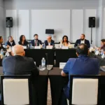 قيادات حوثية مهددة بالمغادرة من سلطنة عمان بناء على طلب أمريكي  