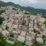 الحوثيون يقصفون منطقة الشقب ويواصلون استهداف المدنيين جنوب تعز