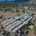 بتمويل كويتي: افتتاح مشروع سكني متكامل للأسر المتضررة في مديرية المسراخ بتعز