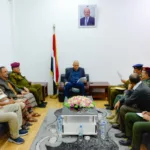 محافظ تعز يعقد اجتماعًا أمنيًا لمتابعة إجراءات ضبط قاتل المواطن الشرعبي