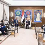 العليمي يطالب بتصنيف الحوثيين منظمة إرهابية