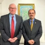 الحكومة اليمنية تطالب واشنطن بإغلاق القنوات الحوثية وحظر منصاتهم الإعلامية