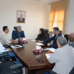 الحكومة اليمنية تناقش تأثير تصنيف الحوثيين منظمة إرهابية على المساعدات الإنسانية