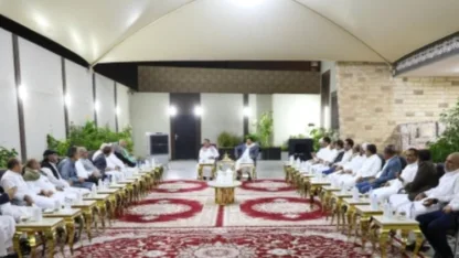 العليمي يدعو لتوحيد الصفوف وتعزيز الشراكة لاستعادة الدولة