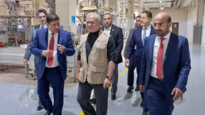 ملك الأردن يزور مصانع مجموعة الكبوس اليمنية 