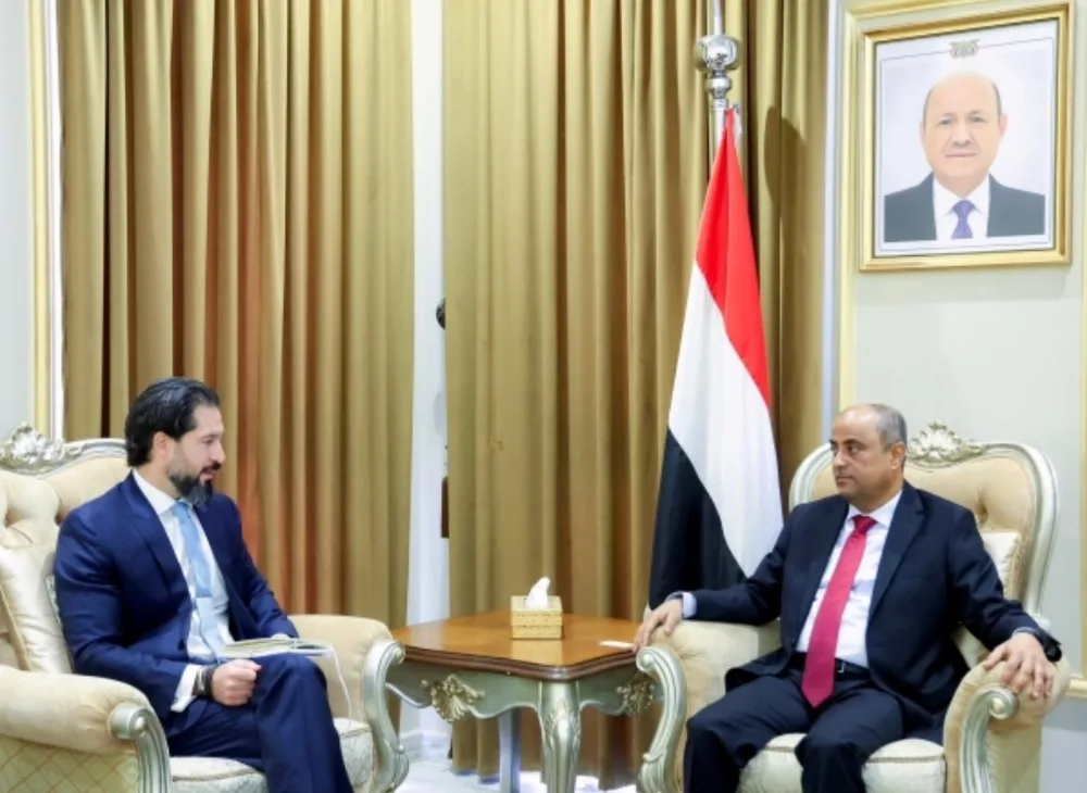 رئيس الوزراء يطالب واشنطن بإعادة الدعم الاقتصادي واستئناف مشاريع التنمية