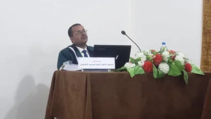 الدكتوراه بامتياز مع مرتبة الشرف للإعلامي محمد الطويل