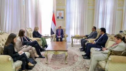 رئيس الوزراء يستقبل الوزيرة الاتحادية للشؤون الأوروبية والدولية في النمسا