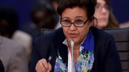 أول سفيرة يمنية في واشنطن.. قرار رئاسي مرتقب بتعيين جميلة علي رجاء