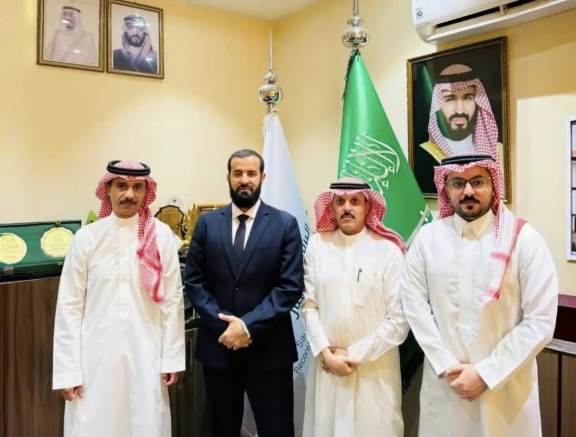 محافظ أبين يبحث مع البرنامج السعودي لتنم...